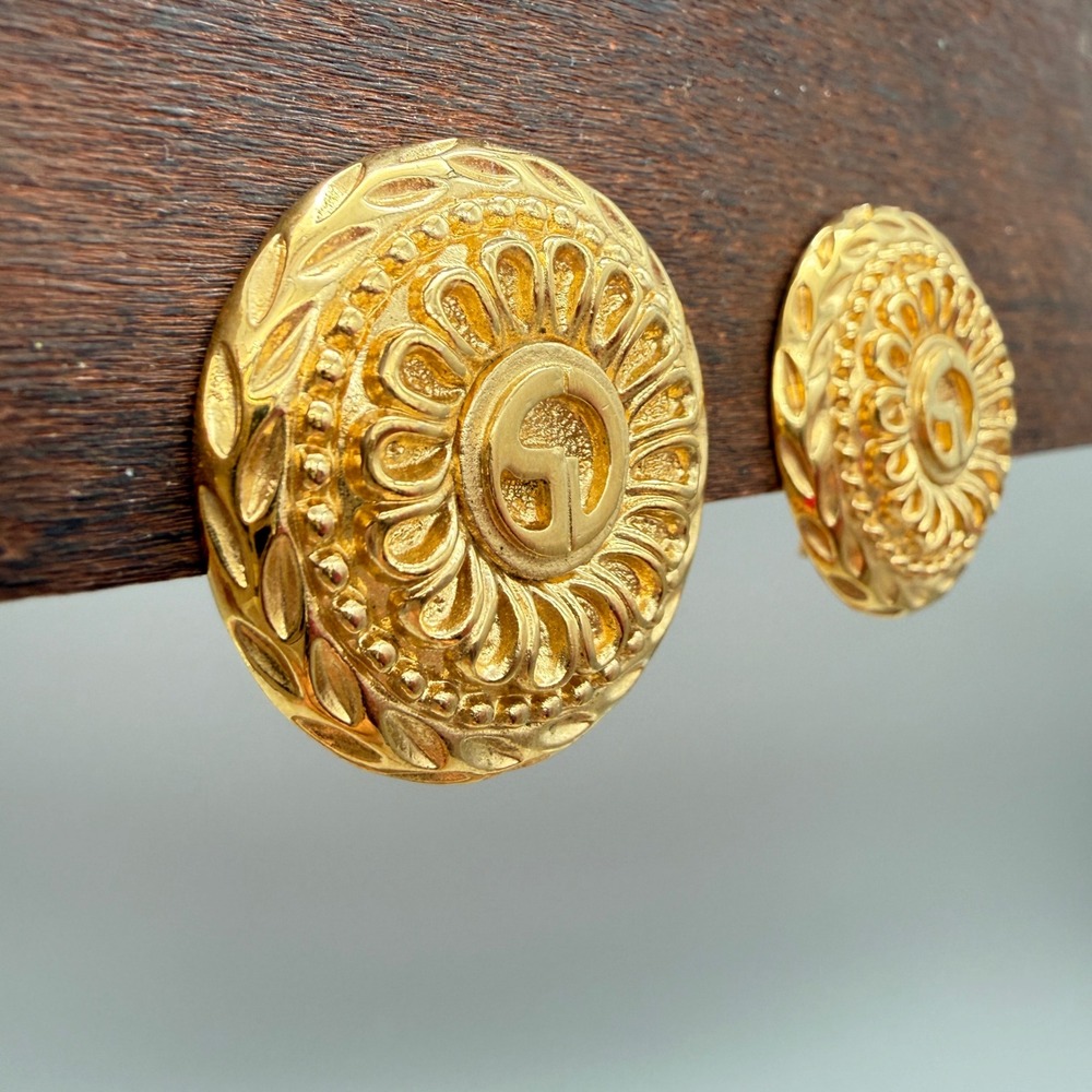 St John Vintage Gold Tone SJ Logo Sunburst Clip On Button Earrings 1.25 Inch - Picture 2 of 9